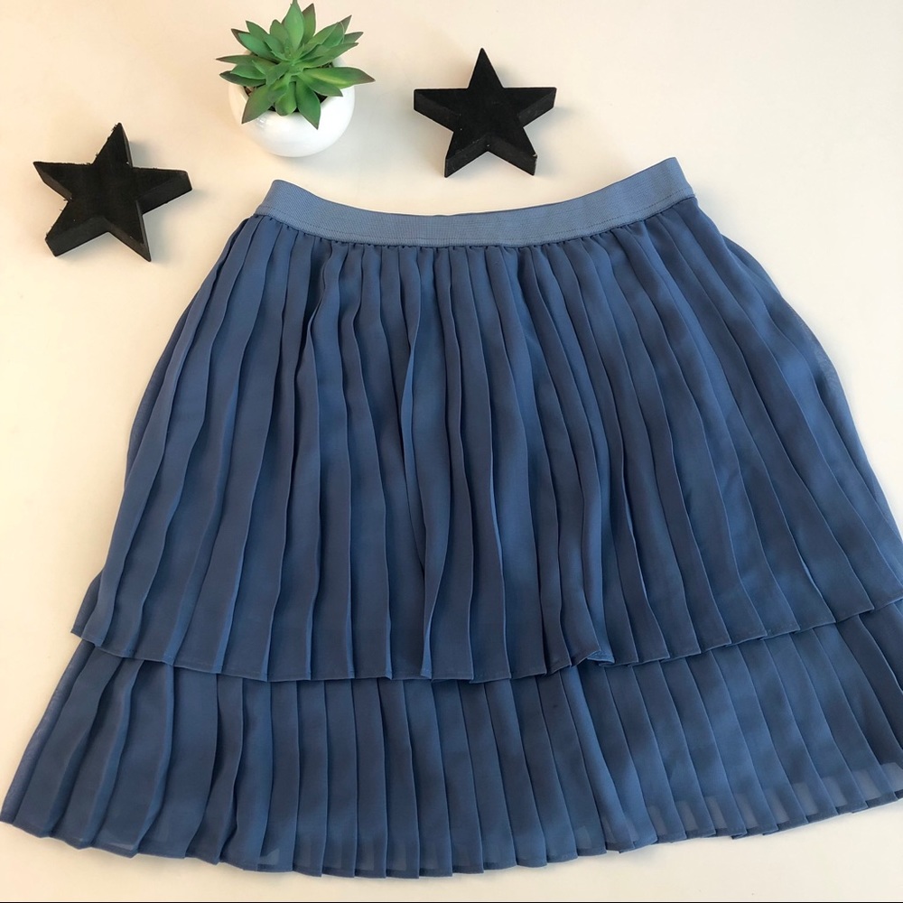 Lauren Conrad Beautiful Pleated Skirt